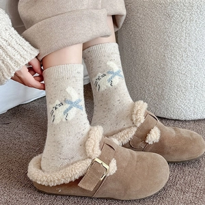 Chaussettes épaisses en laine avec broderie chat et pois colorés pour l'hiver doux