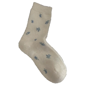 Warm floral wool crew socks for women featuring cute blue bear patterns and ribbed cuffs