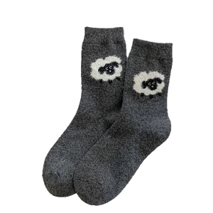 Chaussettes japonaises mignonnes en laine épaisse à motif mouton gris foncé pour hiver