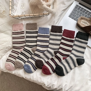 Women Striped Slouch Socks Japanese Preppy Style Polyester Warm Mid-Calf Knitted Socks Autumn Winter Pile Socks