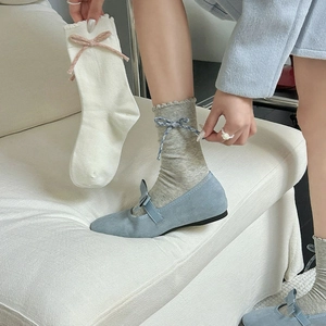 Vintage cotton crew socks with ruffled edges and cute bow accents for women