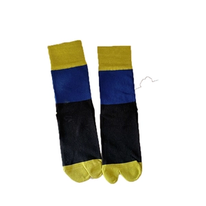 Retro color-block two-toe socks with yellow blue and black stripes in knit fabric