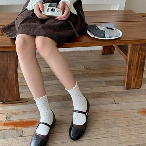 Calze da donna stile giapponese a pois con bordo a volant e fiocco di velluto