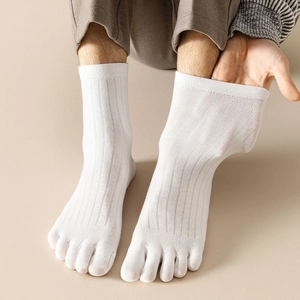 White ribbed five-finger crew socks for men showing high elasticity and breathable cotton