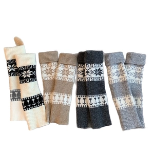 Scaldamuscoli in maglia con motivi a fiocco di neve in bianco, kaki, grigio e grigio