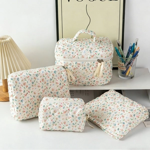 Quilted Cotton Makeup Bag Floral Print Portable Large Capacity Toiletry Cosmetic Storage Pouch For Women Pastoral Style