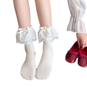 Chaussettes en dentelle blanche avec nœud en ruban jaune style lolita mignon