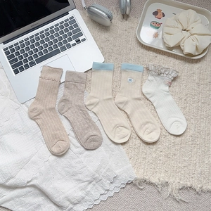 Five-pack of breathable cotton crew socks with ruffles and heart bow embroidery