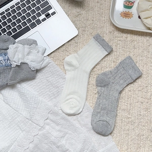 Chaussettes japonaises en coton blanc et gris avec dentelle pour femmes été
