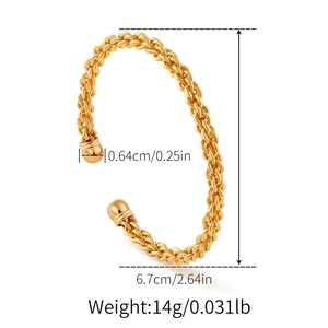 Vue détaillée du bracelet jonc tressé plaqué or 18 carats avec dimensions précises