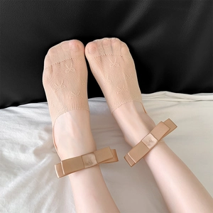 Sheer mesh ballet style boat socks with satin bow detail in nude pink skin tone