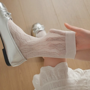 Calze alte stile giapponese in maglia traforata beige traspirante per l'estate