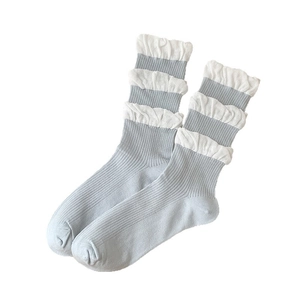 Süße hellblaue Damensocken im Ballett-Stil mit Lagen-Rüschen und Spitzenverzierung