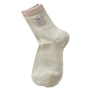 Chaussettes japonaises avec broderie d'ours en maille respirante crème et rose