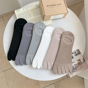 Men Split Toe Socks Invisible No Show Low Cut Breathable Mesh Cotton Non Slip Silicone Heel Thin Summer Socks