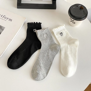 Women Heart Embroidered Crew Socks Cotton Blend Ruffle Trim Lettuce Edge Ribbed Breathable Sweet Japanese Ins Style