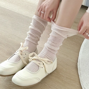 Ballerina style light grey calf socks with vertical ribbed knit and Mary Jane shoes