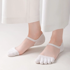 Women's thin breathable five-finger invisible boat socks with non-slip silicone heel