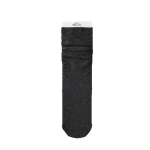 Japanische dunkelgraue Slouch-Socken für Damen aus atmungsaktivem, dünnem Strick