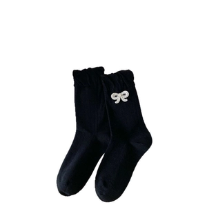 Süße schwarze Socken mit Rüschenrand, weißer Satinschleife und Perle für Damen