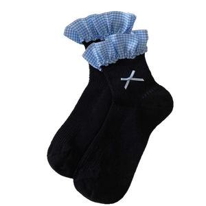 Calzini neri in cotone con volant a scacchi blu e dettaglio con fiocco in nastro bianco