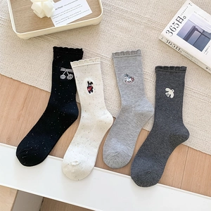 Women Cotton Crew Socks Embroidered Cartoon Animal Fruit Ruffled Wavy Edge Speckled Yarn Japanese Kawaii Sweet Casual