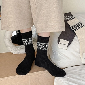 Women Combed Cotton Crew Socks Geometric Jacquard Ribbed Knit Warm Breathable Retro Japanese Mori Style Fashion Socks