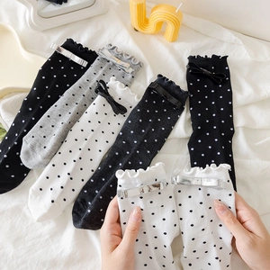 Chaussettes japonaises à pois avec bords à volants et nœuds en quatre couleurs assorties