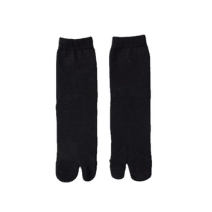 Men's solid black Tabi split-toe cotton crew socks with ribbed cuffs on white background