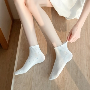 Socquettes blanches en mesh pour femmes avec pois colorés et bordures côtelées douces