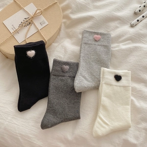 Women Cotton Blend Slouch Crew Socks With Plush Heart Patch Korean Sweet Style Ribbed Elastic Mid Calf Hosiery