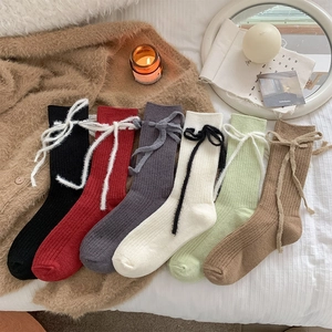 Damen Japanischer Stil Süße Schleife Mittelhohe Socken Verdickte Warme Gerippte堆堆袜 Herbst Winter Einfarbig Plüsch Bindesocken
