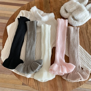 Ballet-style ruffled leg warmers in 5 colors made of cozy ribbed knit fabric for winter