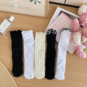 Chaussettes à volants en dentelle avec motifs floraux ajourés respirants en couleurs