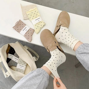 Fünf Paar japanische Polka-Dot-Wadenstrümpfe aus Baumwolle im minimalistischen Stil