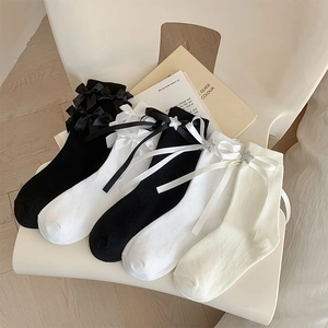 Chaussettes hautes Lolita avec nœuds et étoiles en blanc, beige et noir