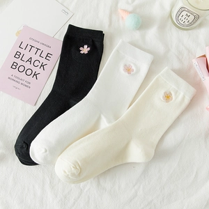 Women Crew Socks Cotton Blend Cherry Blossom Sakura Embroidery JK Style Preppy Sweet Lolita Mid Calf Breathable Hosiery