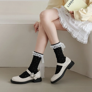 Chaussettes en résille à dentelle et nœud avec chaussures Mary Jane de style coquette