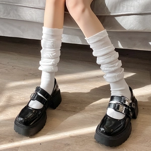 Chaussettes blanches montantes de style japonais avec dentelle à volants style JK