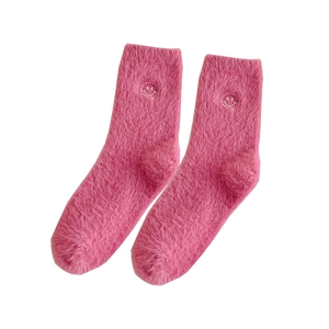 Calze in pile di visone rosa fenicottero con ricamo faccina sorridente bianca