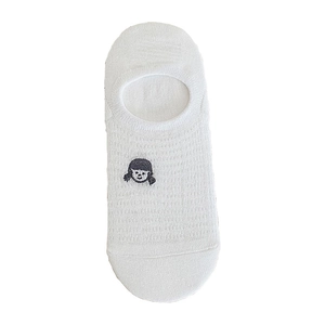 Fantasmini bianchi in mesh traspirante da donna con ricamo a cartone animato