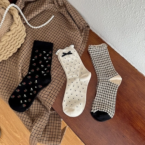 Chaussettes Mi-Hautes En Coton Rétro Motif Fleuri Pois Grille Bord Volanté Nœud Style Lolita Japonais Femmes