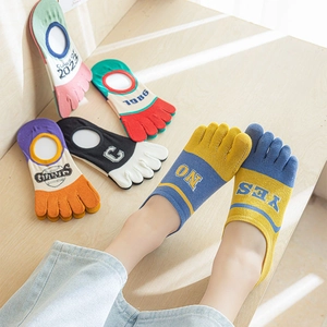 Colorful cotton toe socks with vintage prints and non-slip silicone heel for women