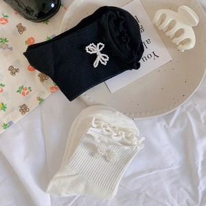 Japanese style JK mid-calf socks with ruffles, pearl bow detail and ribbed knit texture
