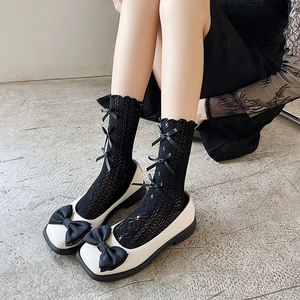 Hohlspitzensocken im JK-Lolita-Stil mit Schleifen und weiße Vintage-Schleifenschuhe