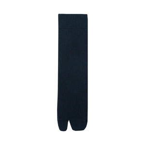 Men's navy blue tabi socks with rib-knit texture and split-toe design for flip-flops
