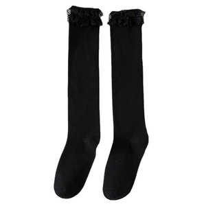 Chaussettes hautes Lolita noires avec bordure en dentelle et texture côtelée