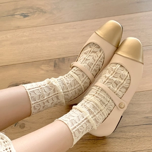 Retro two-tone Mary Jane shoes in gold and beige with delicate lace floral socks