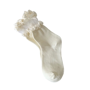 Chaussettes mi-mollet blanc crème avec volants en dentelle et nœud style Lolita