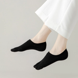 Minimalist black two-toe flip-flop socks with low-cut non-slip design for women